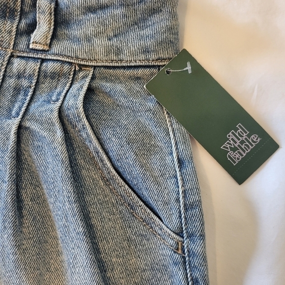 WILD FABLE WOMEN'S A-LINE HIGH RISE FRAYED HEM JEAN SHORTS - Picture 5 of 8